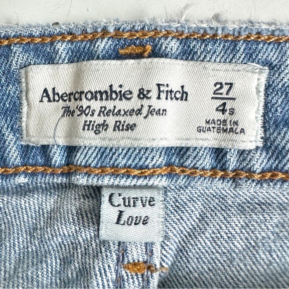 Abercrombie & Fitch Curve Love High Rise 90s Relaxed Jean 27 4 Short Stretch - Picture 7 of 9